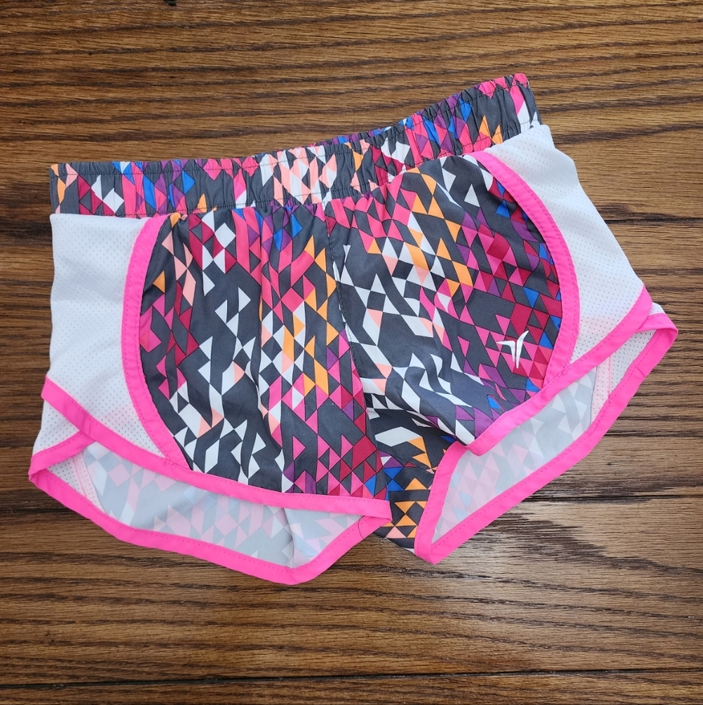 Multicolored active shorts